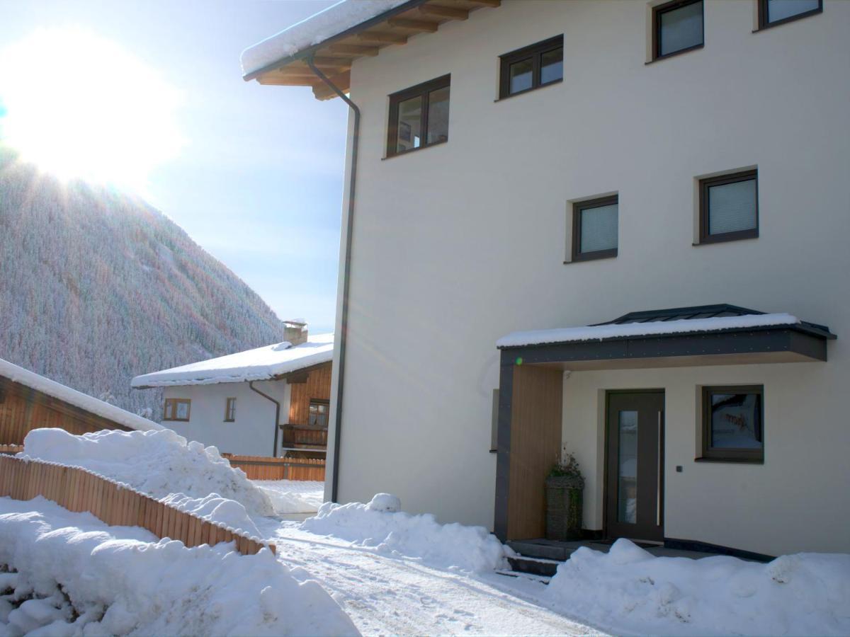 Berg' & Bluamen Appartements Stubai Neustift im Stubaital Exterior foto